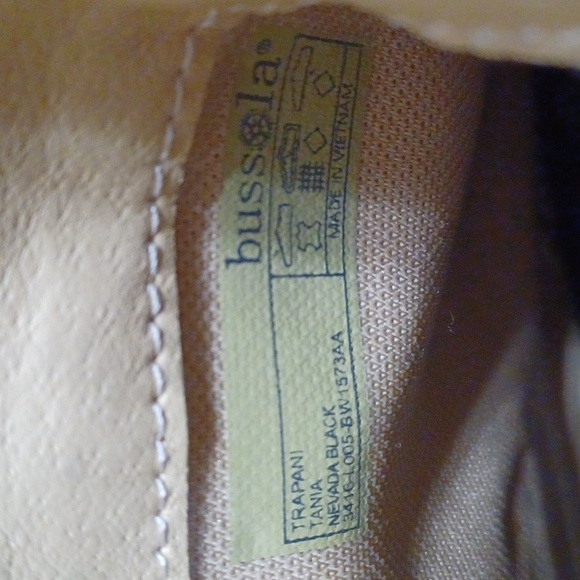 Women's Leather Bussola Boot - Picture 3 of 3